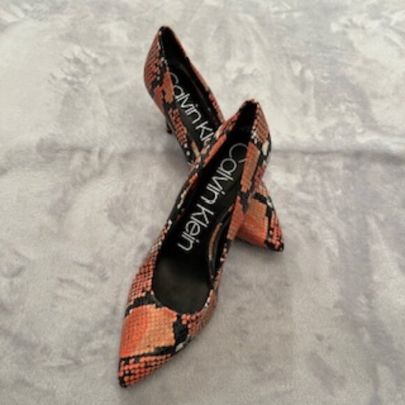 Calvin Klein Gayle Mamba Snake Heel 8.5 Medium - Picture 1 of 9